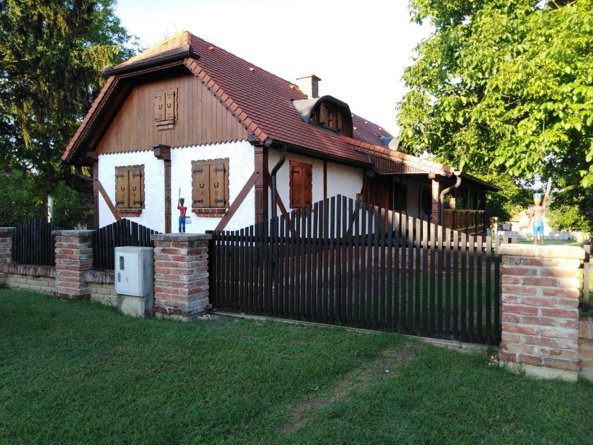 Appartamento Umjetnicka Etno Kuca Luka Podravske Sesvete Esterno foto